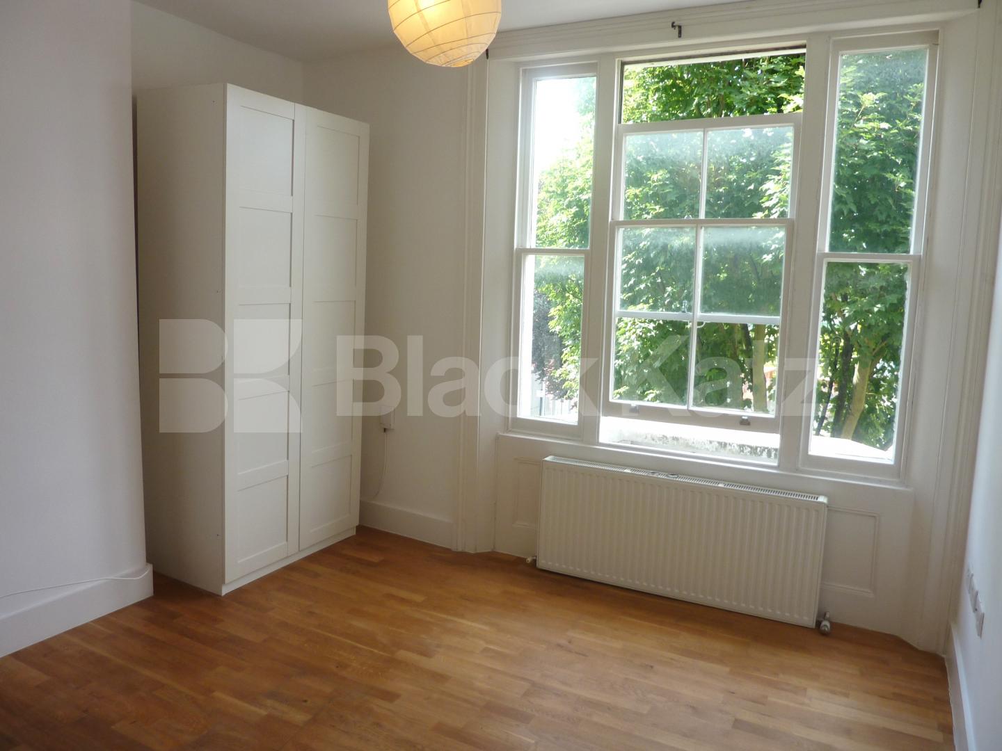 			BEAUTIFUL TWO BEDROOM TWO BATHROOM APARTMENT, 2 Bedroom, 1 bath, 1 reception Flat			 Hilldrop Road, TUFNELL PARK 